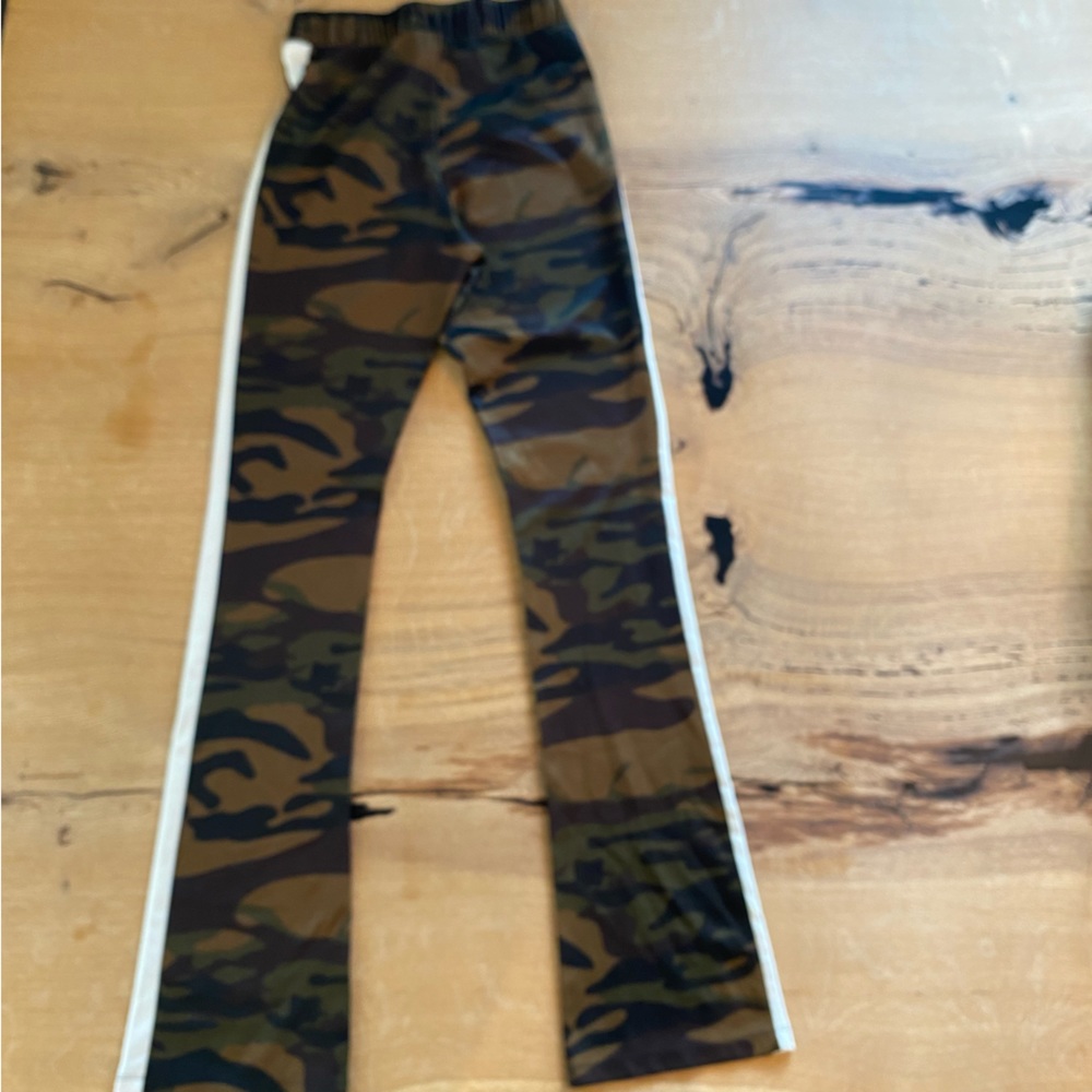 Women’s camo pant from Alloy. Tall Inseam 37”